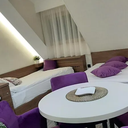 Select Lux Angella-konaci * Kopaonik