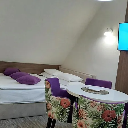 Select Lux Angella-konaci Kopaonik
