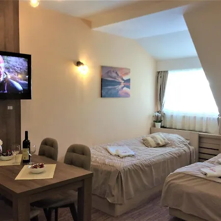 Select Lux Angella-konaci * Kopaonik